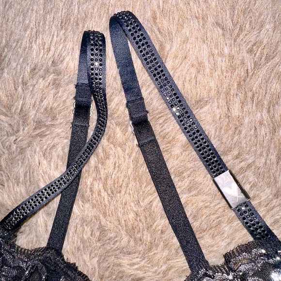 VS Lace Bra 32D - Picture 5 of 7